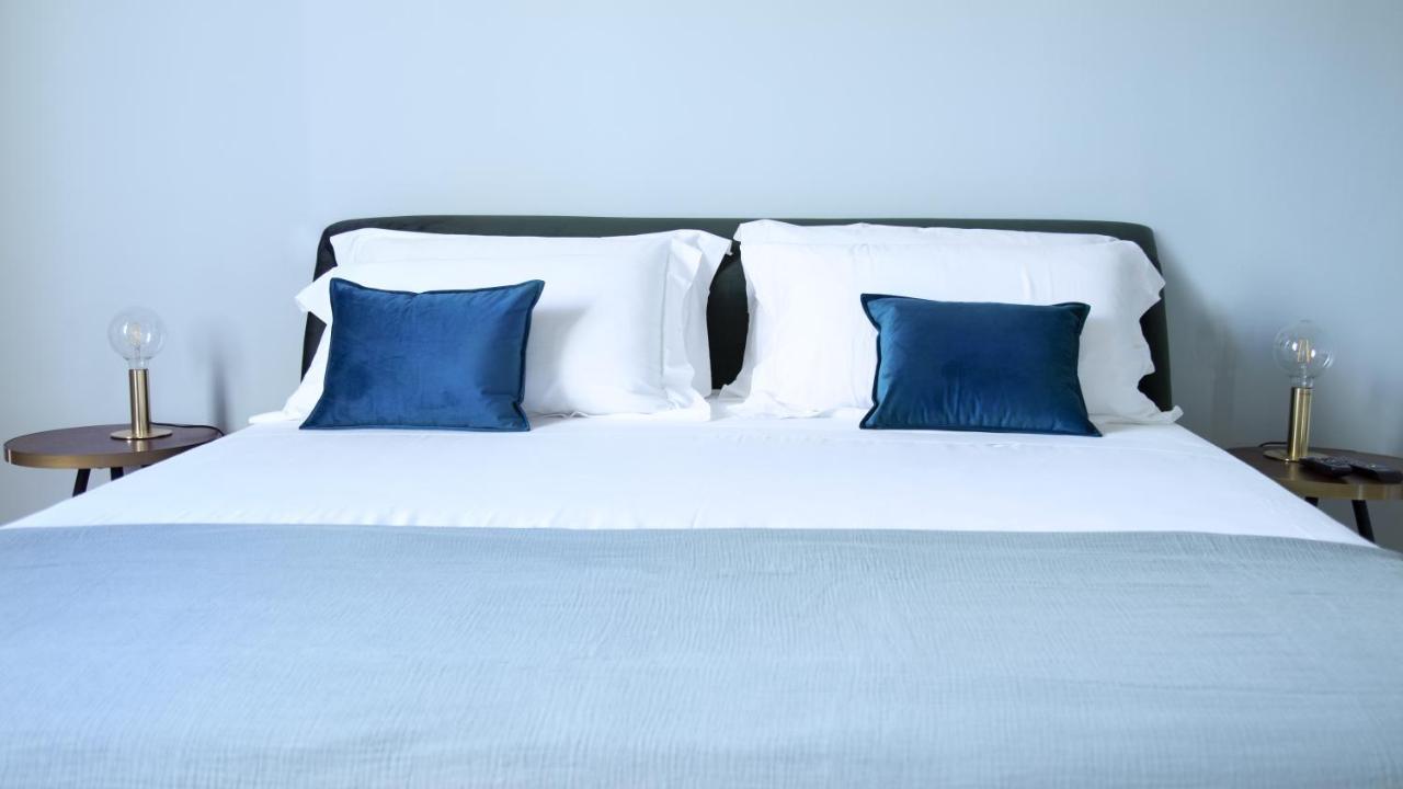 Palazzo Francesco Grassi Bed & Breakfast Aradeo Bagian luar foto