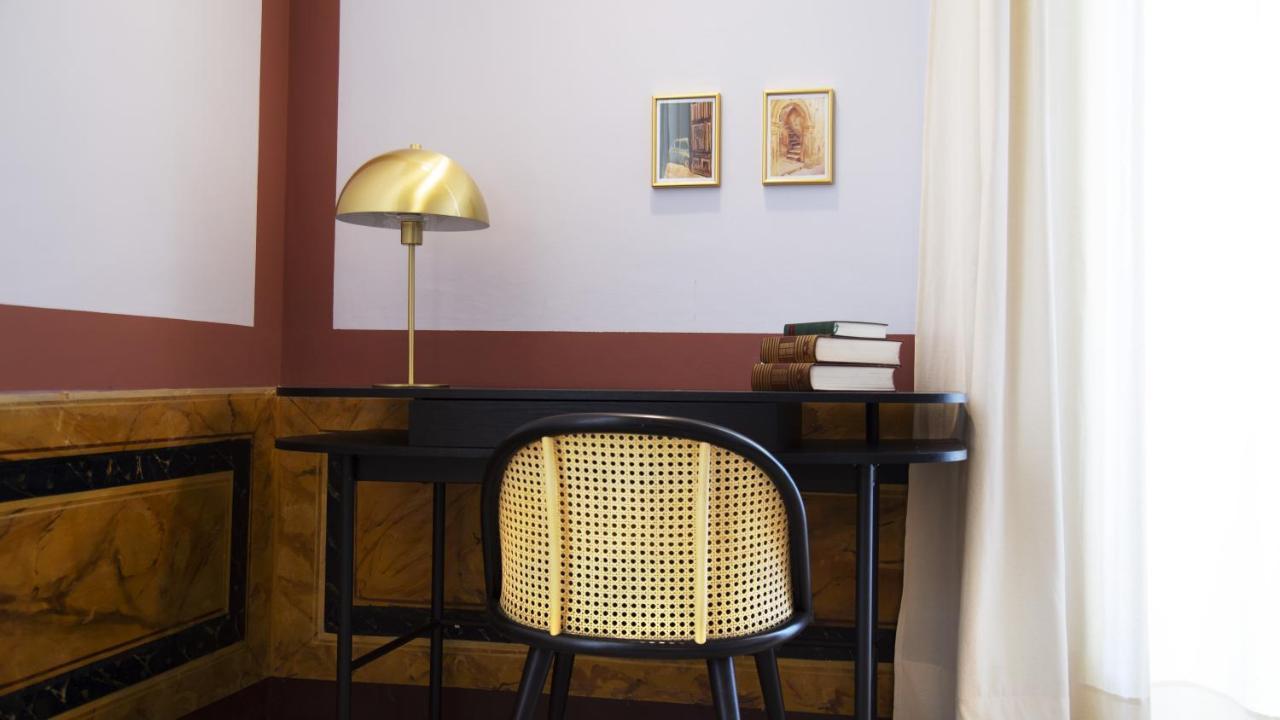 Palazzo Francesco Grassi Bed & Breakfast Aradeo Bagian luar foto