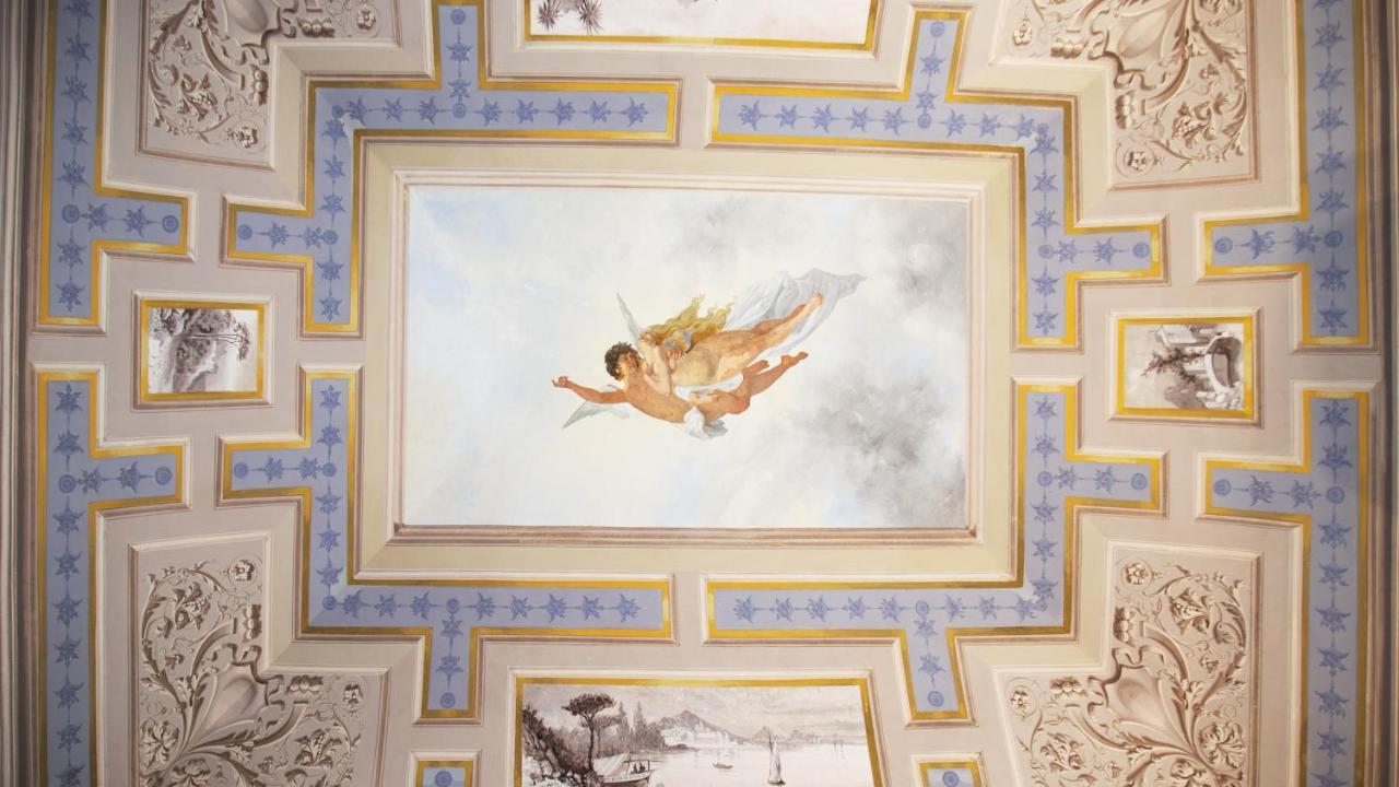 Palazzo Francesco Grassi Bed & Breakfast Aradeo Bagian luar foto