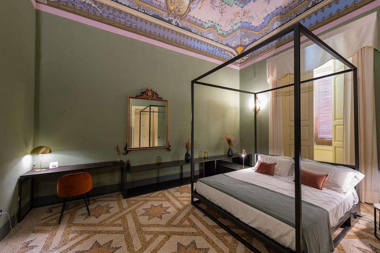 Palazzo Francesco Grassi Bed & Breakfast Aradeo Bagian luar foto