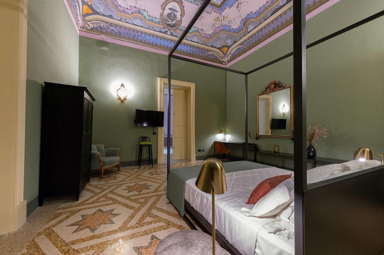 Palazzo Francesco Grassi Bed & Breakfast Aradeo Bagian luar foto